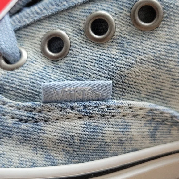 Van's Authentic Brand new. - Picture 6 of 10